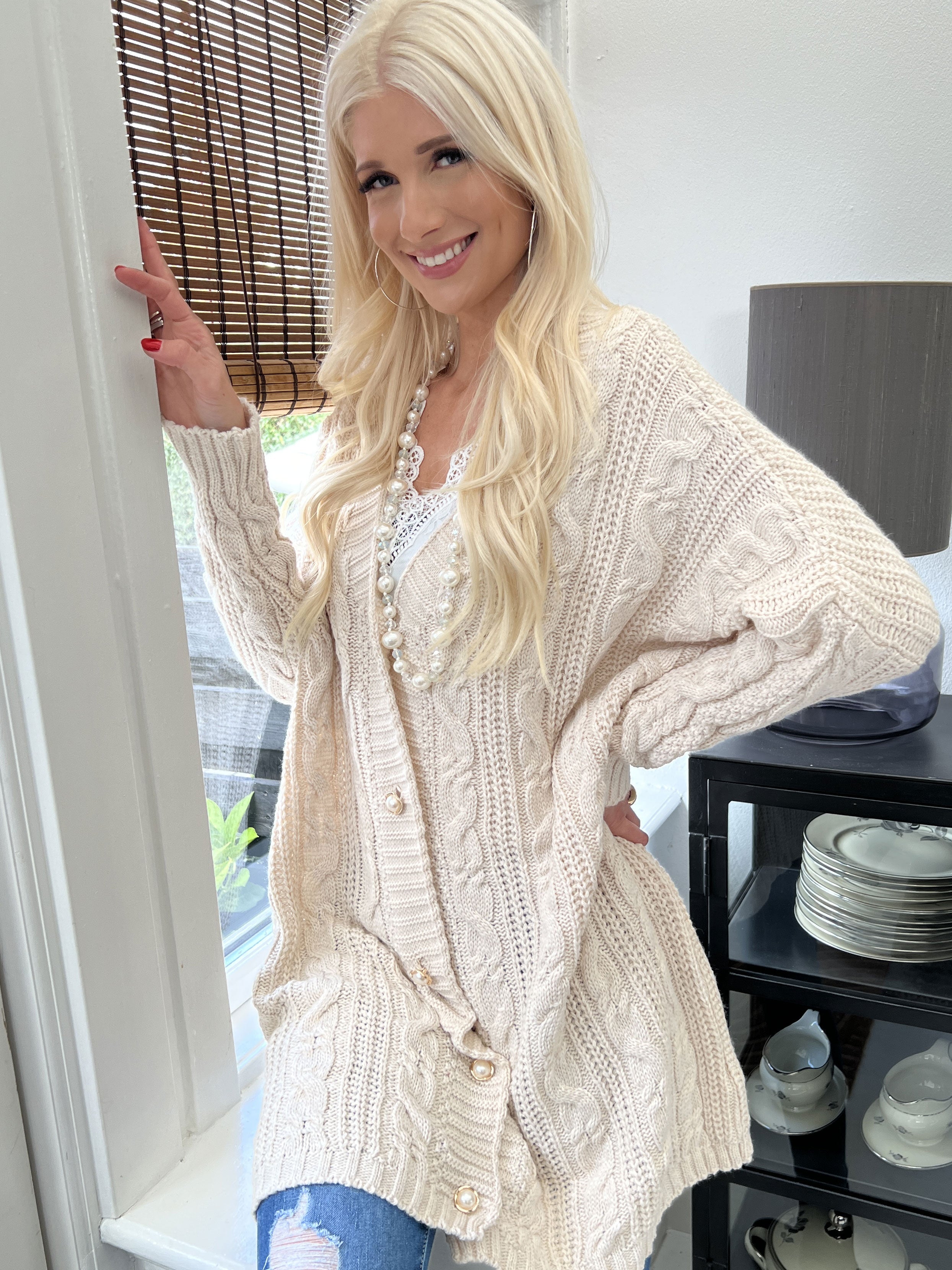 Noa - Kabelstrickad kofta - Black